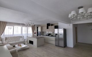 Penthouse 3 camere decomandate 90 mpu Doamna Stanca - Poză 1