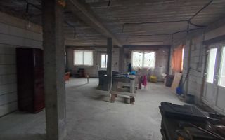 Casa Individuala Suprafete Generoase, Teren Mare, La Rosu - Poză 8