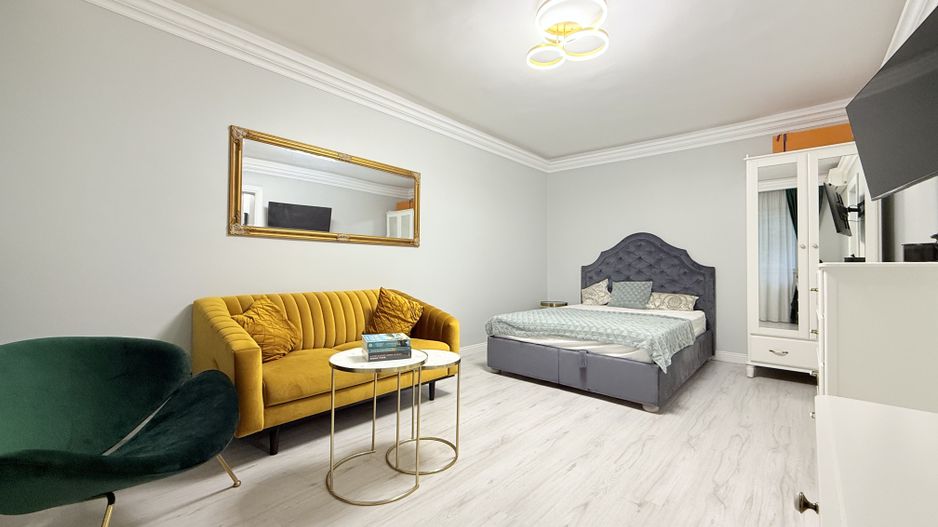 Garsoniera renovata complet | Dristor | Etaj 1 | Vedere spate - Poză 1