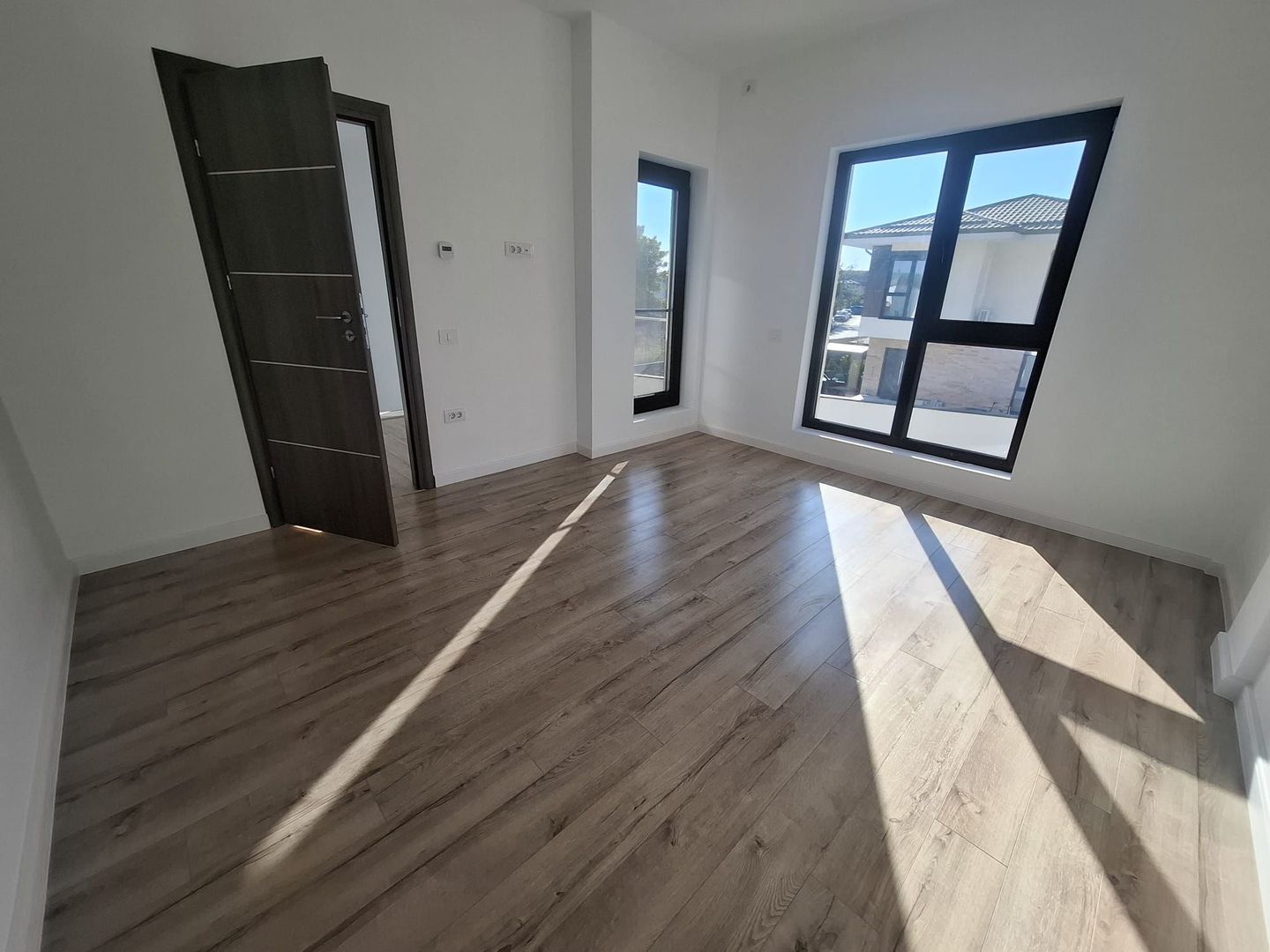 Vila individuala SUPERBA Tunari, ZONA BUNA, TOATE utilitatile - Poză 16