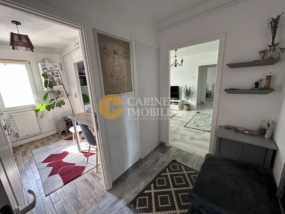 2 camere, Tatarasi- Flux non stop, renovat complet, 55mp! - Poză 3
