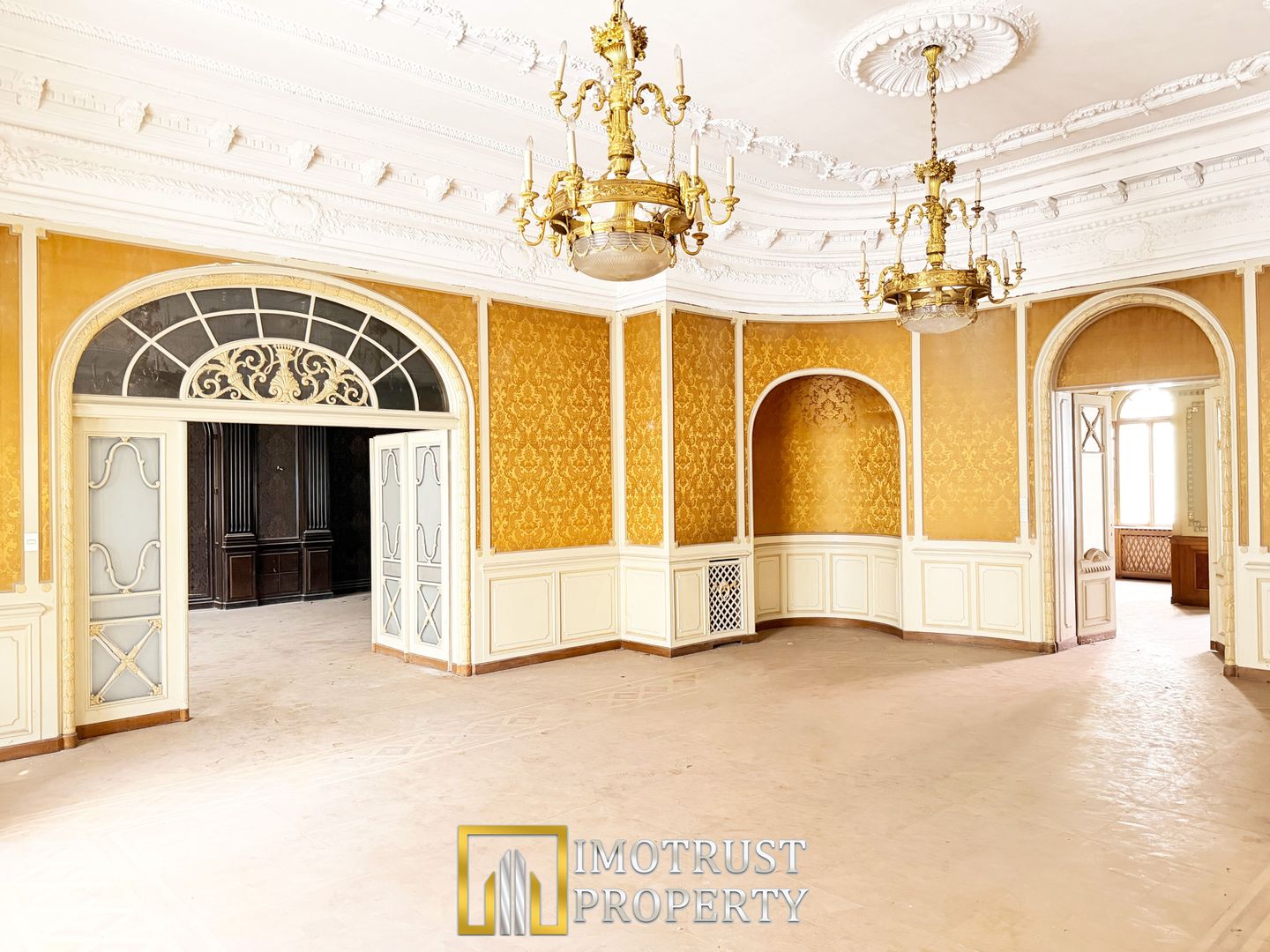 De vanzare | Imobil Istoric | Centrul Aradului - Poză 4