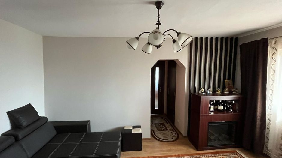 Apartament cu 3 camere, etaj 4, VASLUI zona CENTRU; - Poză 3