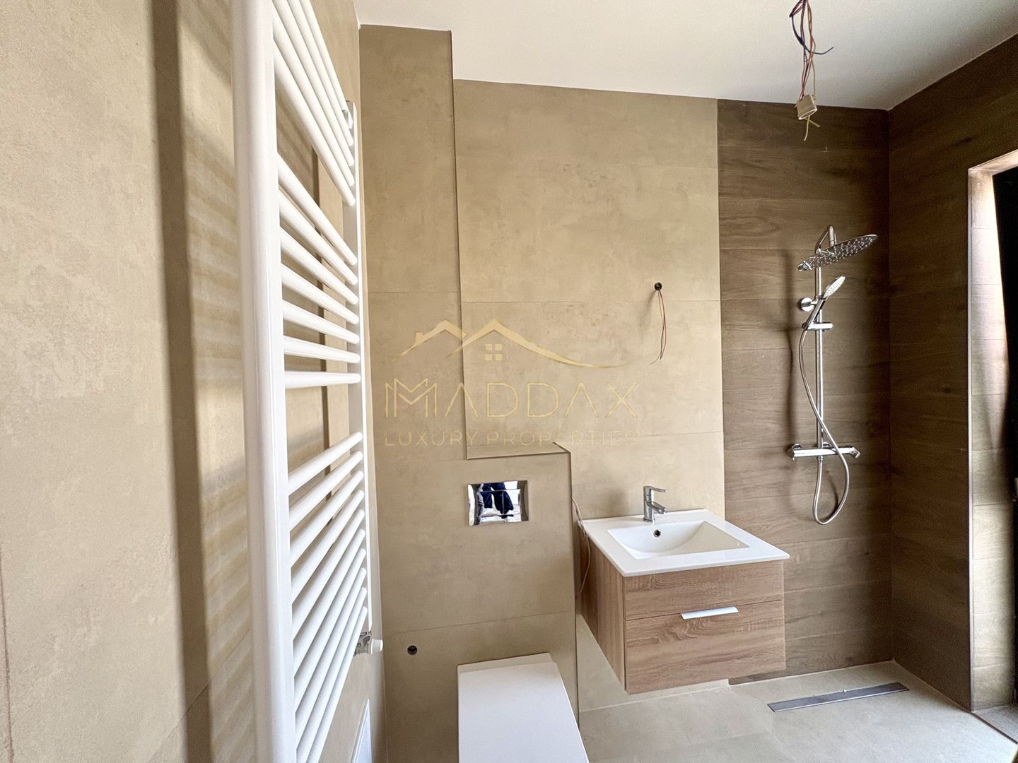 Vila Premium cu 6 camere Tunari  P+1+M ~ Exclusivitate - Poză 28