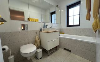 Casa deosebita intr-un cartier privat cu bariera - Poză 43