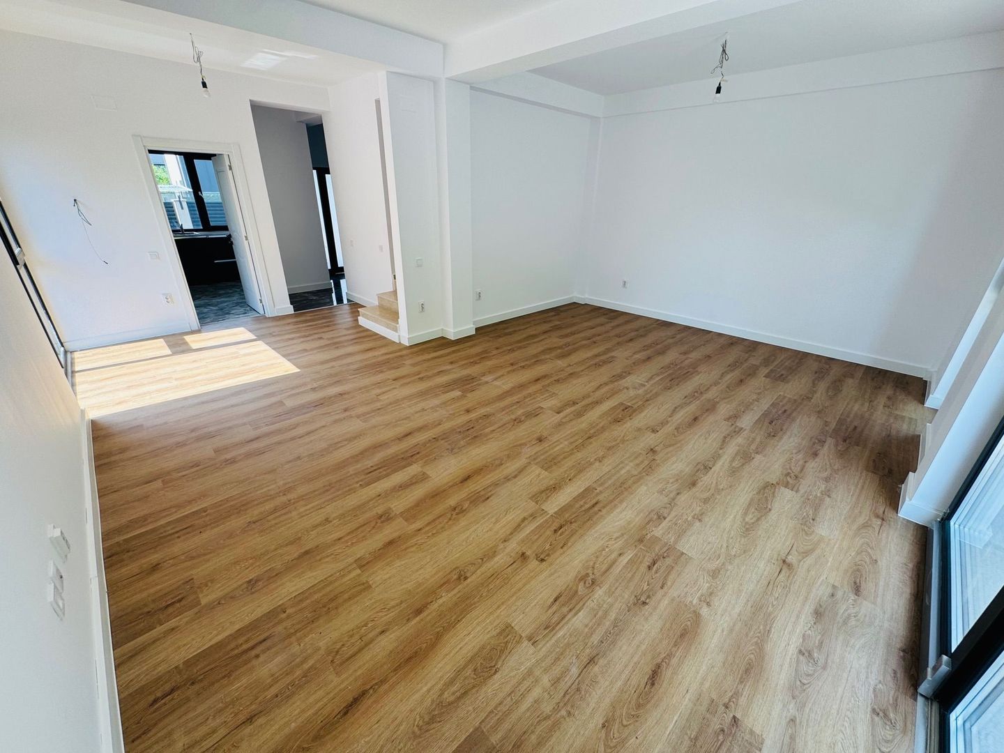 Duplex Tunari-Otopeni PREMIUM cu toate UTILITATILE - Poză 4