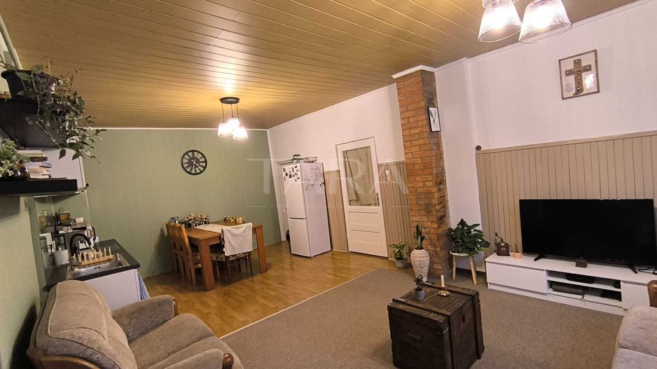 Casă cu teren în Iris - Poză 2