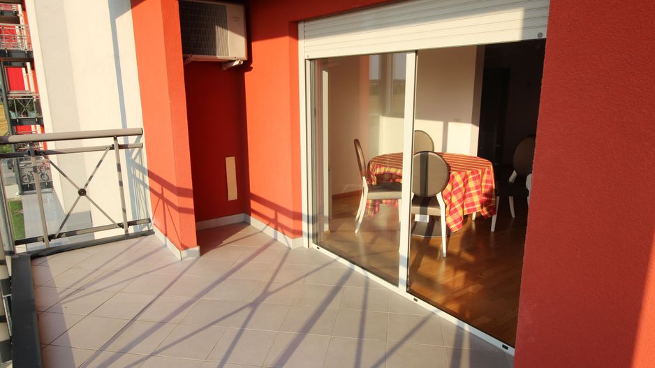 Apartament 2 camere cu  loc de parcare in subteran - Poză 3
