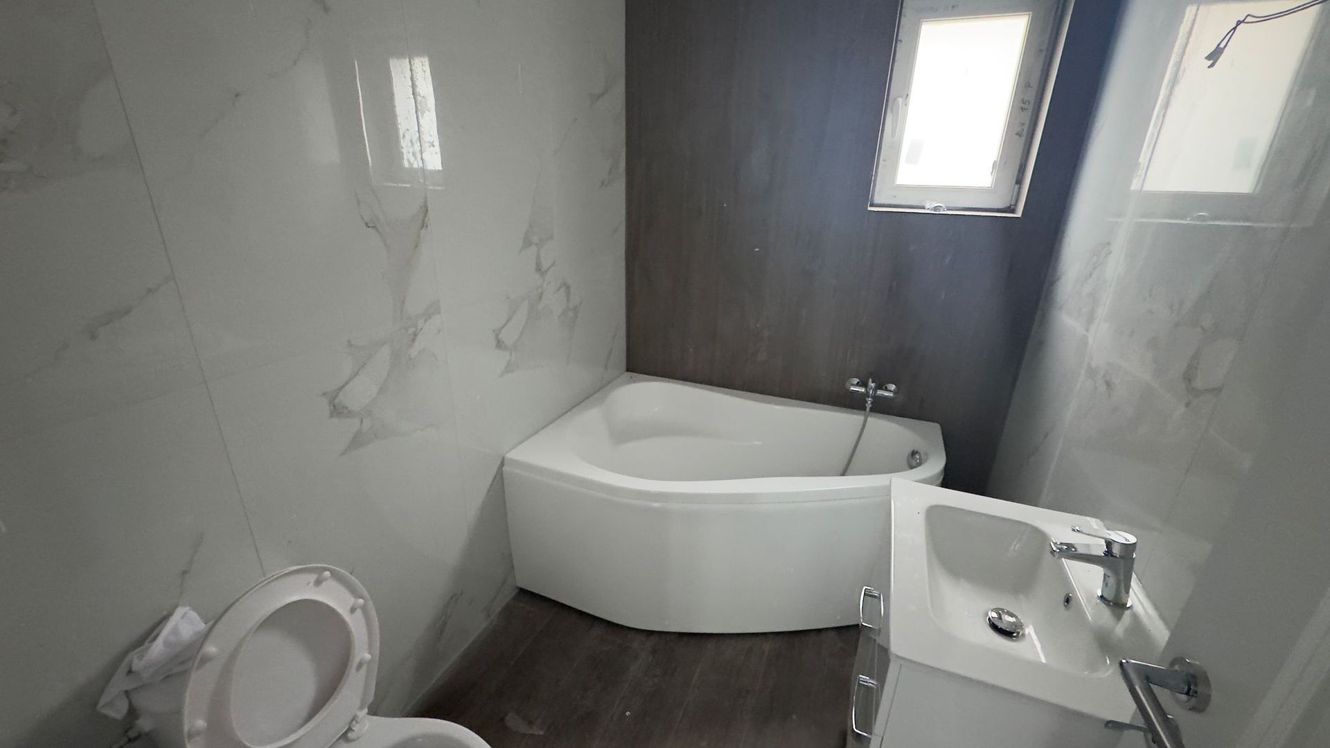 AP. 3 CAMERE PLATANI RESIDENCE, NOU, CURTE 77 MP, PARCARE, COMISION 0% - Poză 5