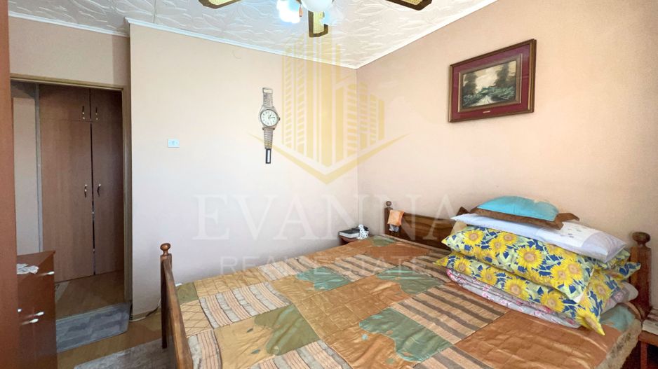 De vanzare 3 camere , decomandat -zona Vasile Alecsandri. - Poză 3