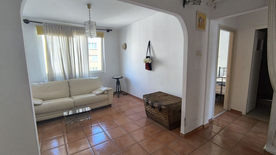 De vanzare Apartament 3 camere ULTRACENTRAL Tineretului - Poză 1