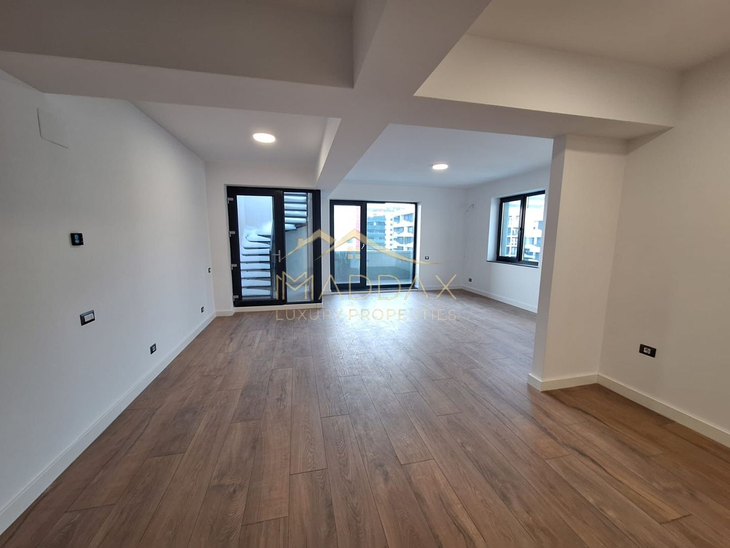 Apartament cu 4 camere + terasa*** 178 mp***Promenada Mall - Poză 1