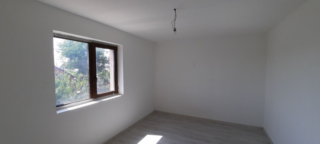 Cumpana Spațiu și curte generoasă! Casa familiei tale! - Poză 17