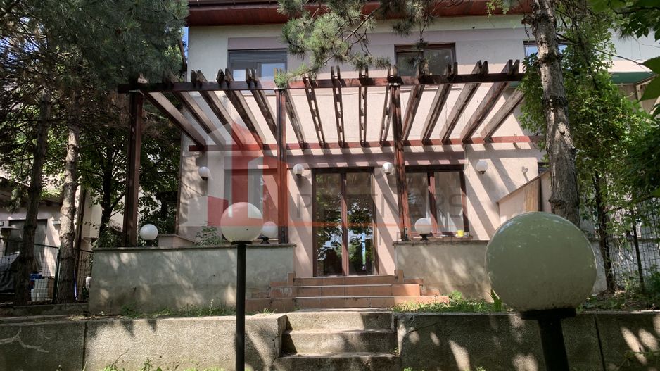 Vilă unică pe malul lacului Băneasa – o oază de natură și intimitate. - Poză 8