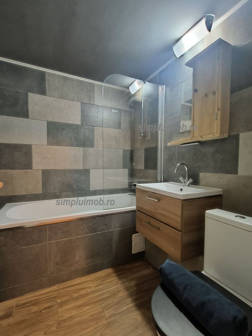 Oltenitei 2 camere decomandat sector 4 - Poză 5