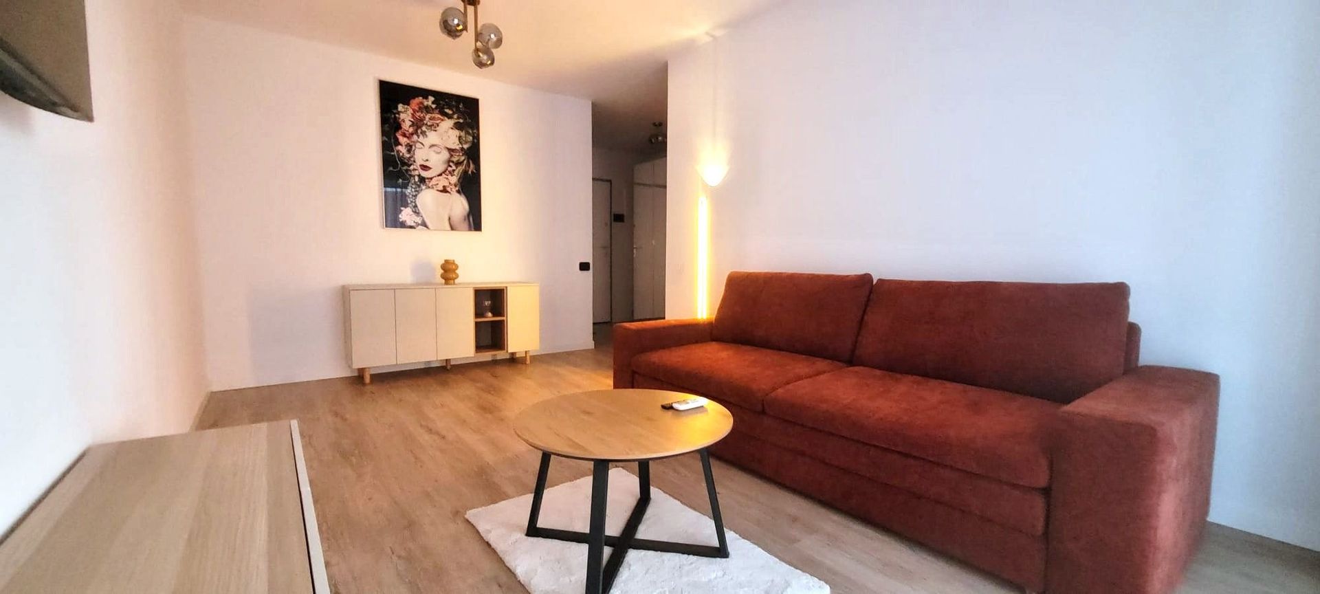 Închiriez ✨ Studio premium, complet mobilat, complex Estoria City - Poză 2
