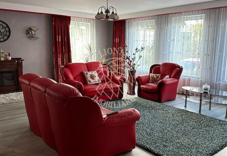 Casa 5 camere 240 mp+anexa-teren 1100 mp-terasa-garaj-Unirea - Poză 2