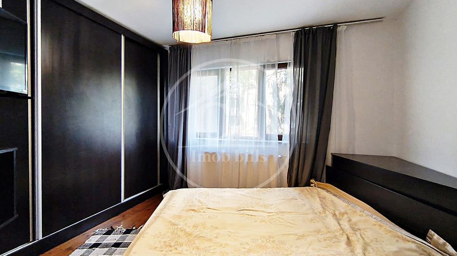 Apartament de închiriat cu 4 camere în zona Rogerius, Oradea - Poză 2