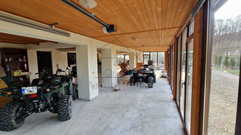 Casa din lemn D+P+M de 400 mp utili si teren 3.000 mp zona Faget - Poză 25