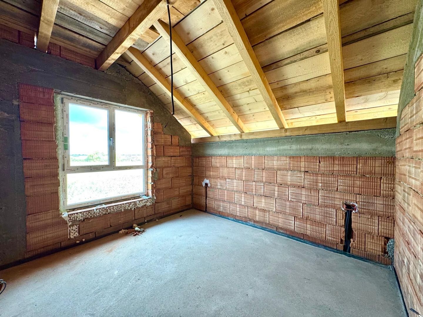 Super pret - Duplex cu 4 camere - teren generos  |Sǎcǎlaz| - Poză 6