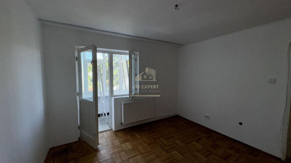 APARTAMENT 2 CAMERE, ETAJ 3, CAMPULUNG, ARGES - Poză 11