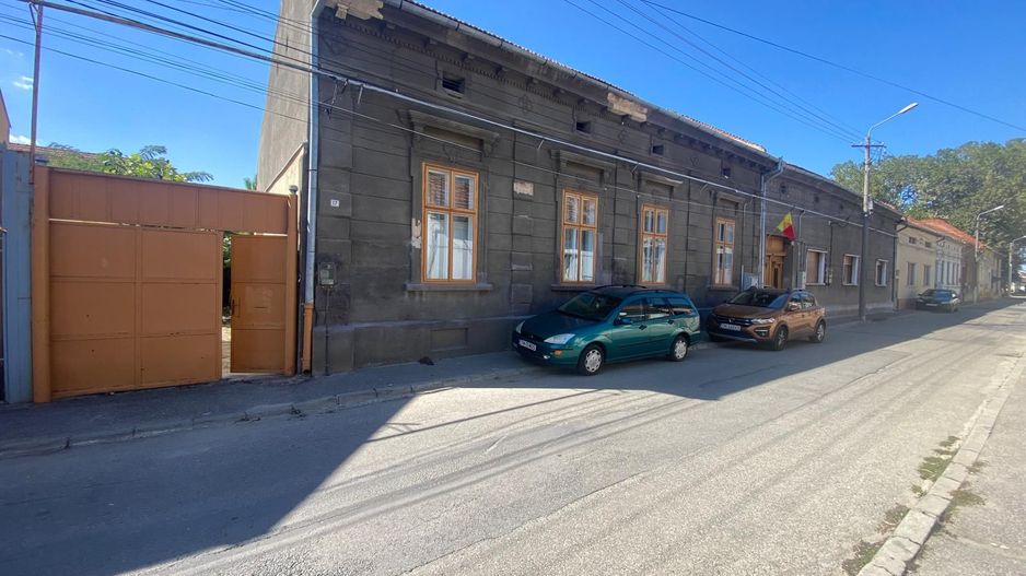 Case de vânzare Lugoj, zona Central - Poză 1