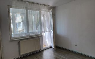 Apartament 3 camere de vânzare - Poză 2