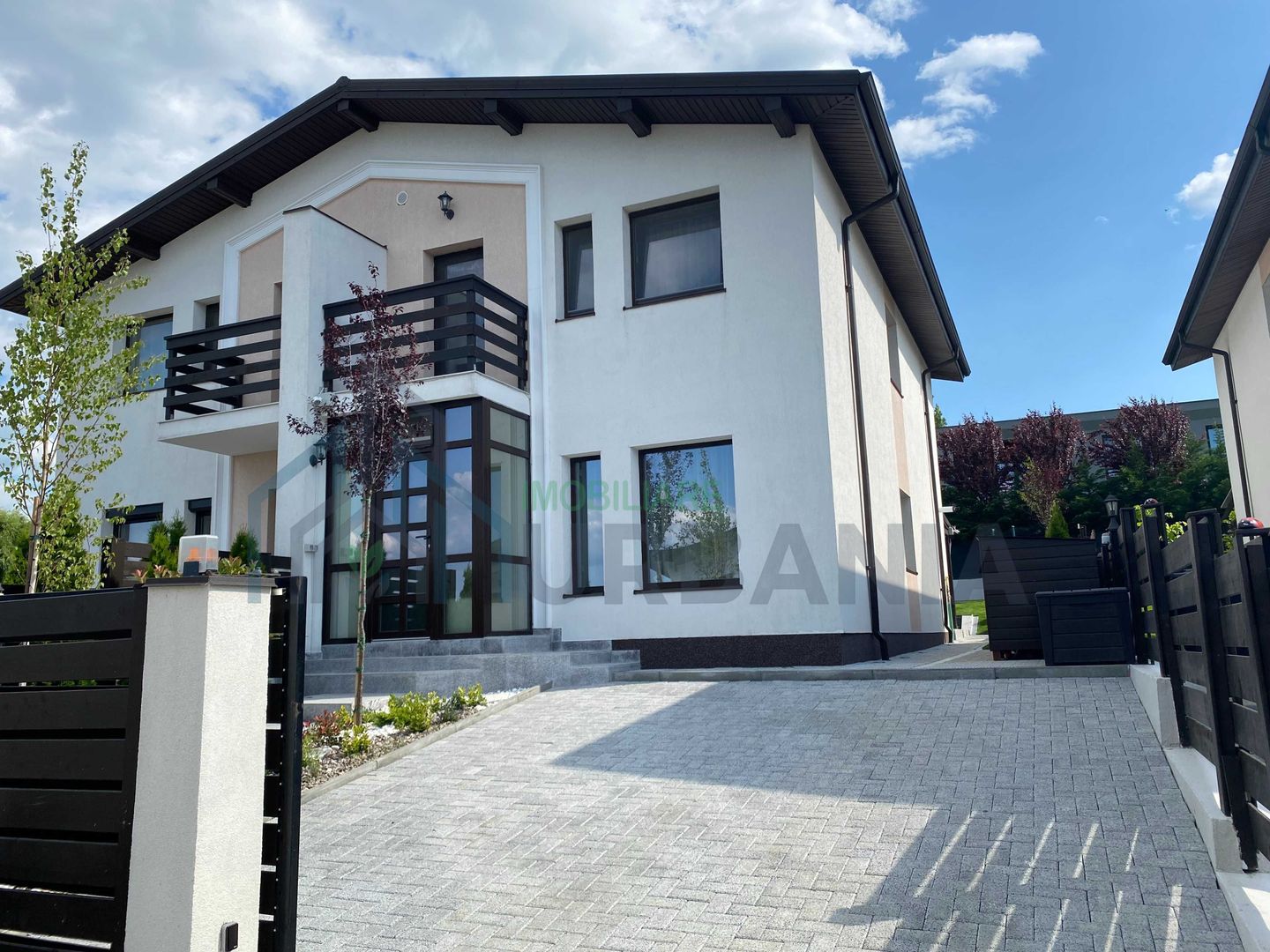 Casă cuplată tip duplex în cartierul La Brazi Residence, zona Bucium, Iași - Poză 1