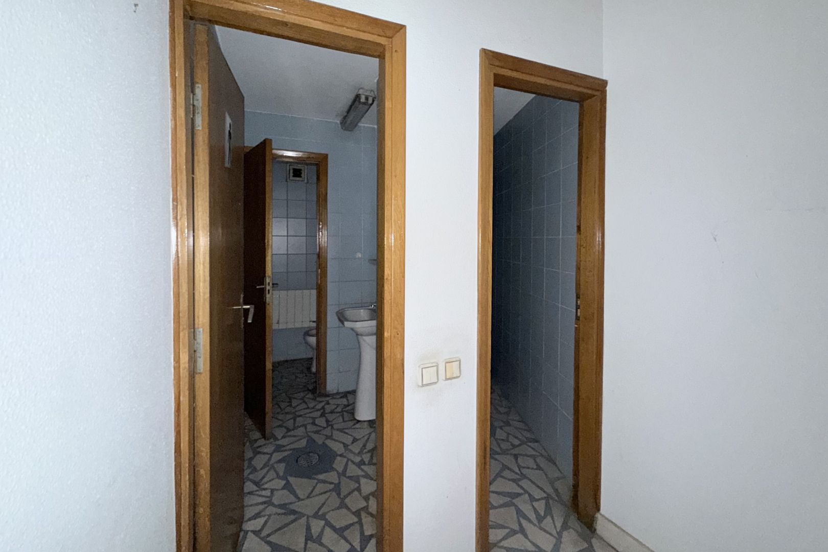 Spațiu București, zona Universitate, pretabil comercial/birouri - Poză 8