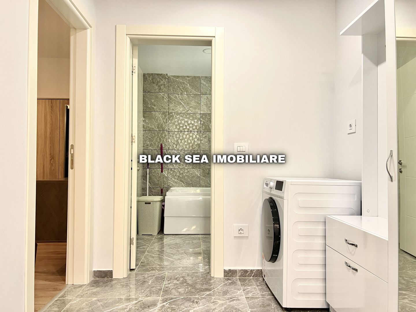 Apartament 2 camere de vanzare - zona Carrefour / Tomis Plus - Ocazie - Poză 14