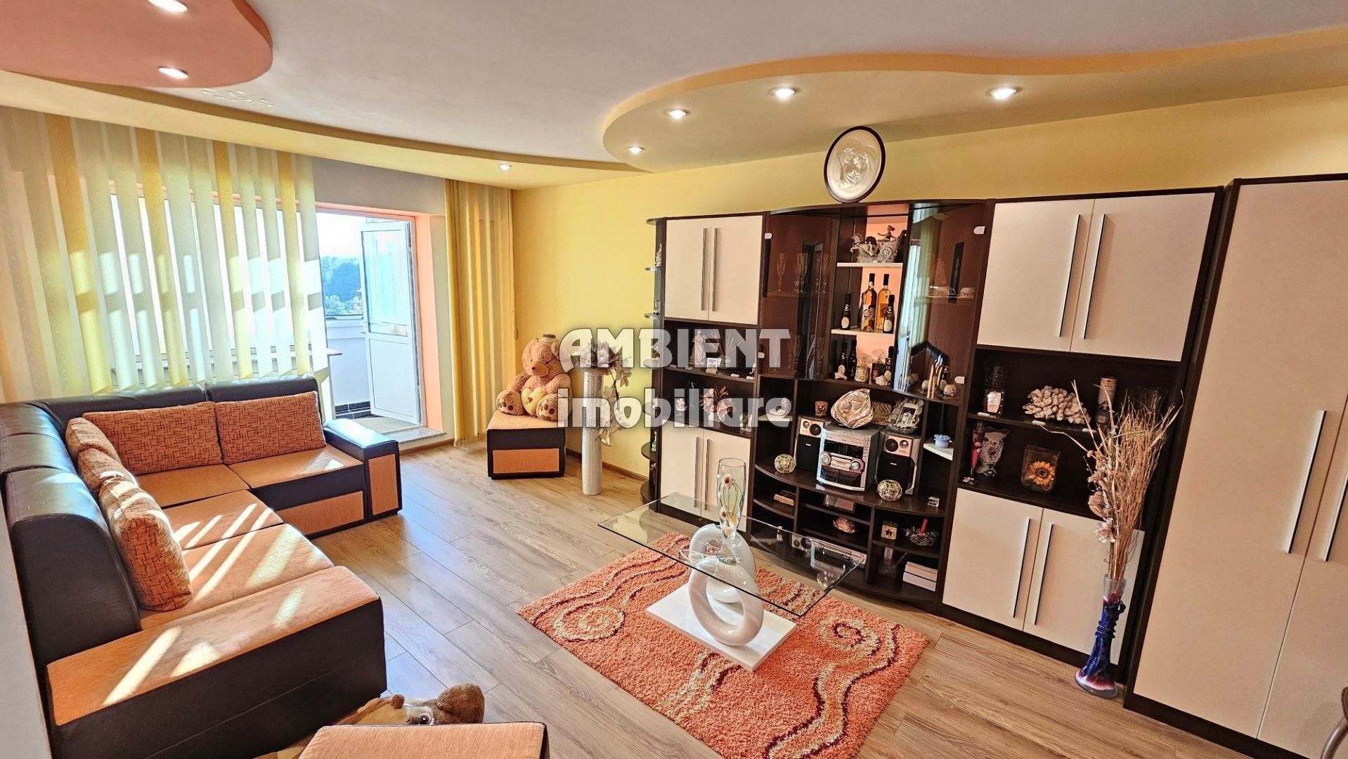 Apartament cu 2 camere, mobilat și utilat, zona TRAIAN; - Poză 2
