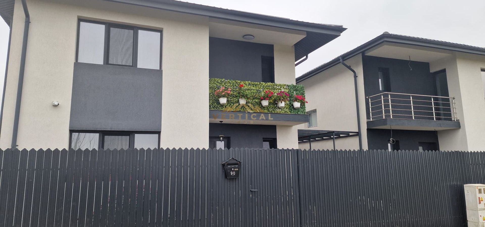 VILA 3 BAI, COM BERCENI, IF - Poză 2