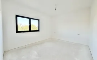 Duplex-uri cu 4 camere, 3 bai si perete coumn dublu in Chisoda, la asfalt. - Poză 17