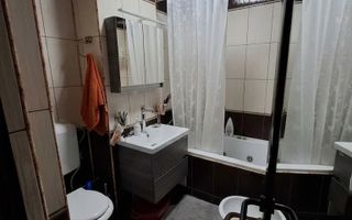 Vanzare apartament cu 3 camere Str. Domneasca, 104 mp, etaj 1. - Poză 4