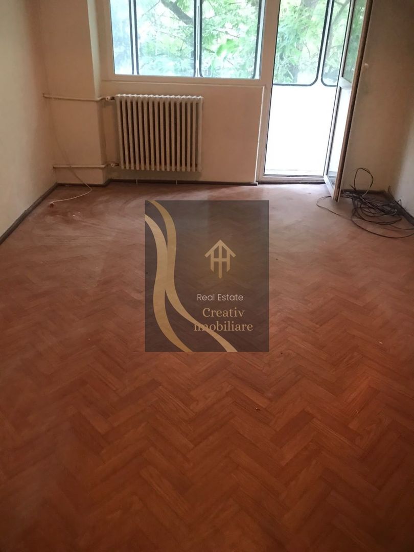 Vânzare apartament 3 camere Tineretului - Poză 1