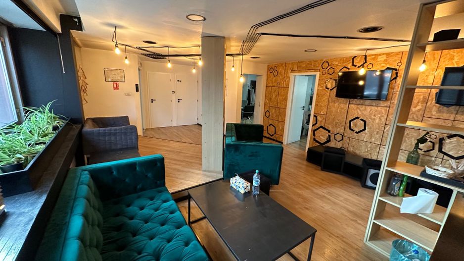 Spatiu în clădire de birouri - Poză 8