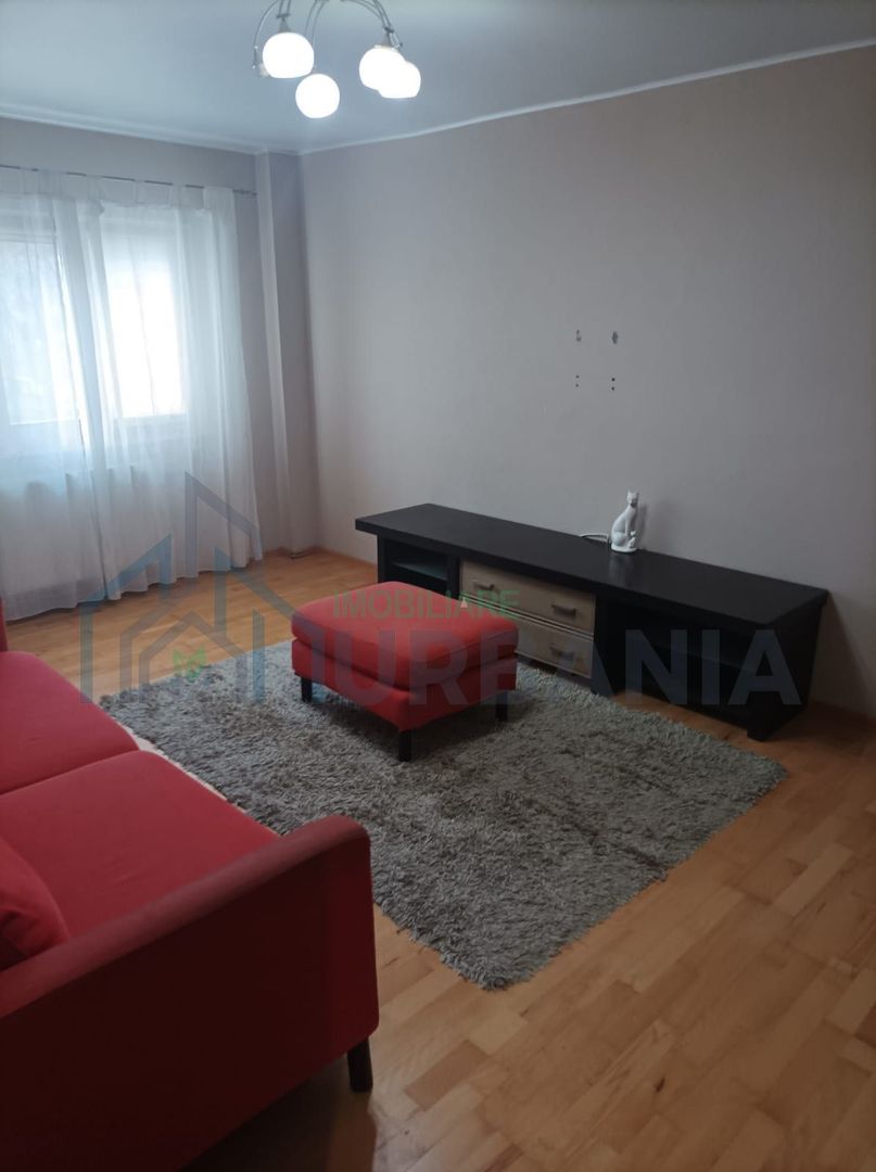 Apartament 3 camere, 70 mp, decomandat, în zona Nicolina, Iași - Poză 2