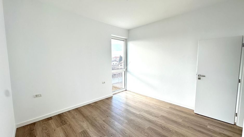 Bloc finalizat. Lift. Decomandat. Loc parcare. - Poză 8