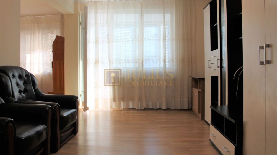 Ultracentral, Piata Victoriei, Opera - Poză 2