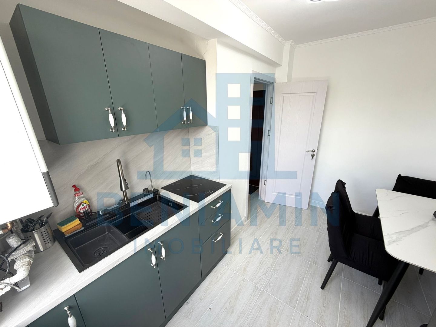 Apartament 2 camere ultracentral -str Stefan cel Mare- renovat modern - Poză 3