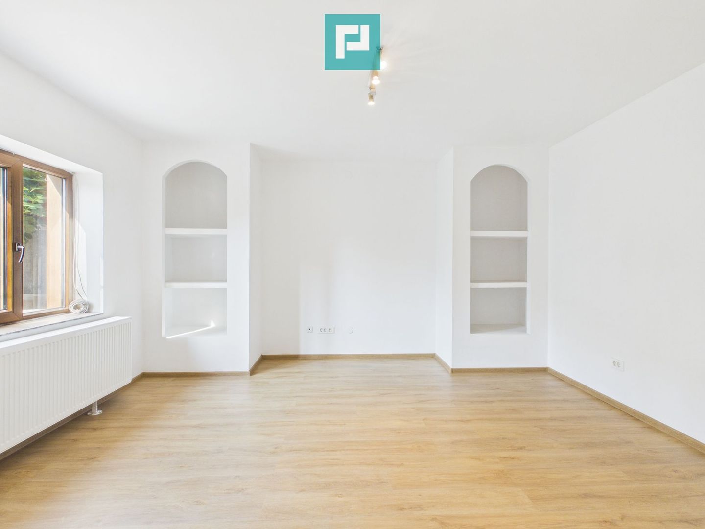 Casă renovată ultracentral | Str. Primăriei - Poză 3