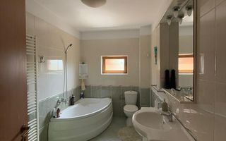 Casa individuala cu 6 dormitoare - Dumbravita - Poză 3