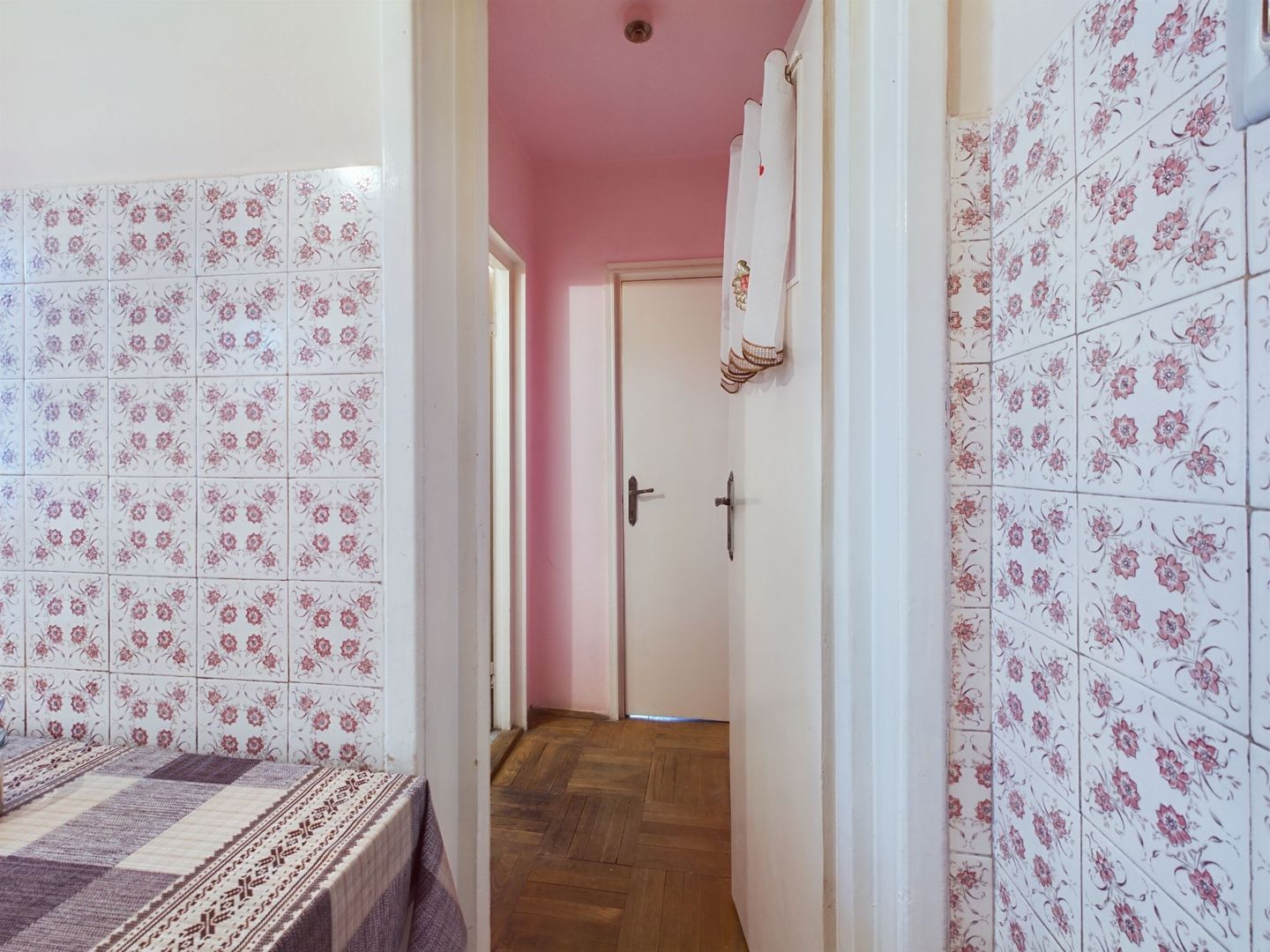 Apartament clasic cu 2 camere în Grădiște - Poză 5