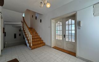 Casa individuala | De inchiriat | 320 mp | 750 mp teren | Cetate - Poză 3