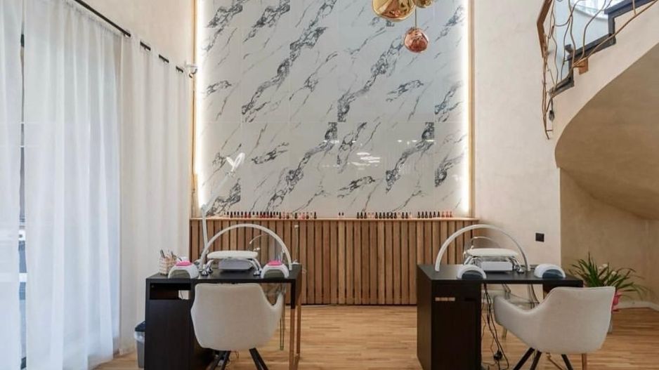 Vilă pe Bulevardul Pipera, cu predarea afacerii de înfrumusețare - Poză 2