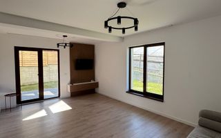Casa moderna si spatioasa cu 4 camere si curte - zona Horpaz - 890€ - Poză 6
