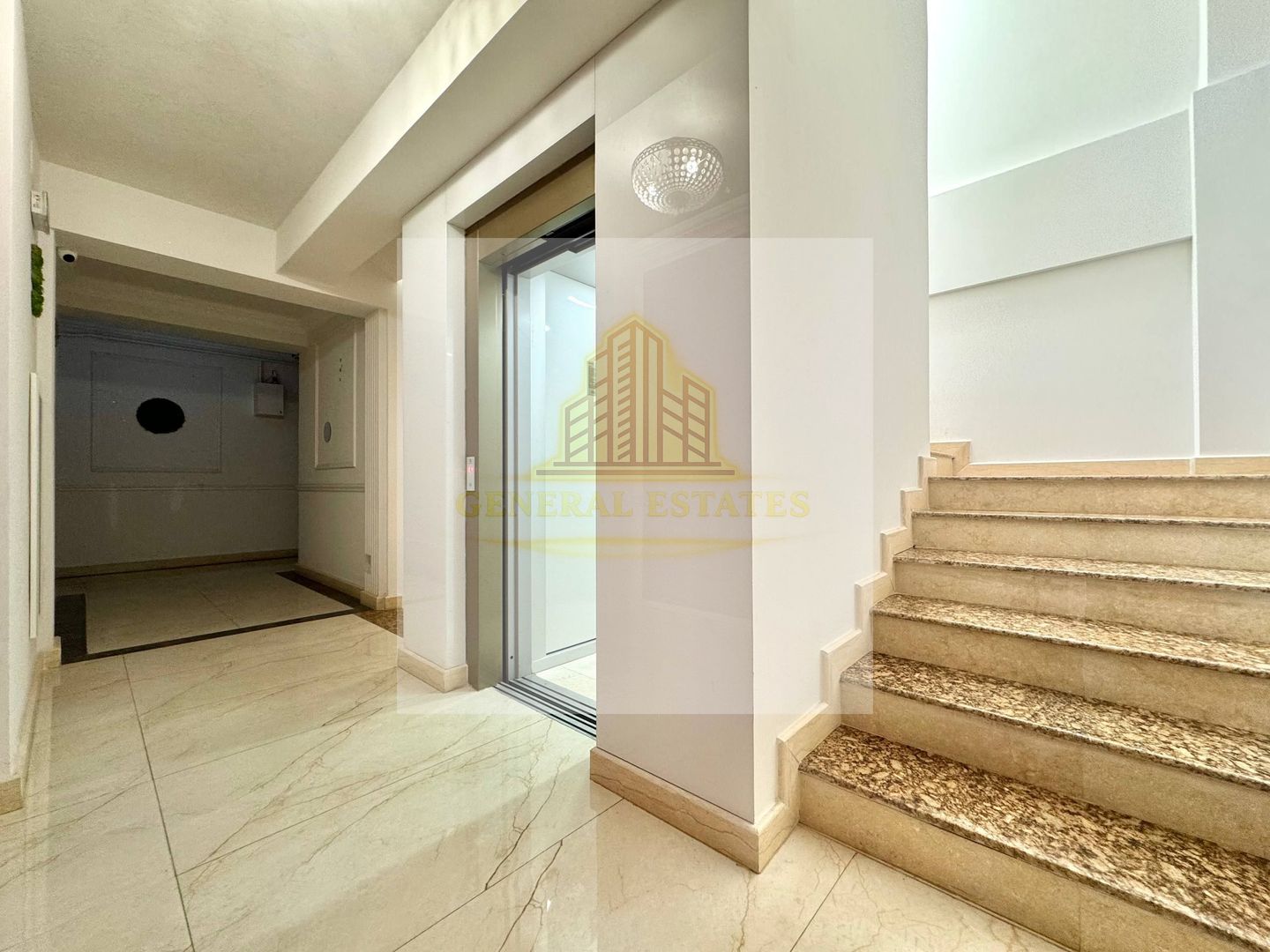 Vânzare apartament cu 2 camere, 67 m.p. - Complexul Royal Town. - Poză 17