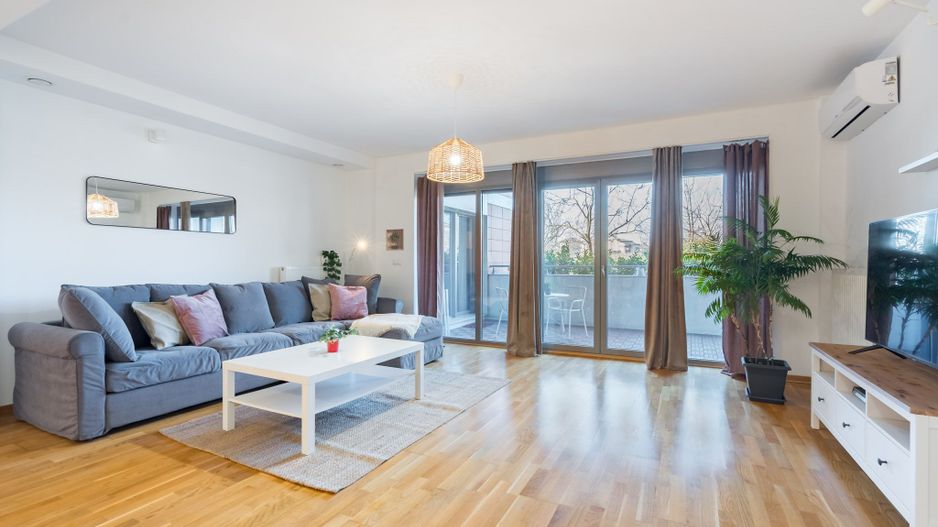 COMISION 0% - Apartament 4 camere superb 130mp, cu terasa, in incinta Green Lake - Poză 2