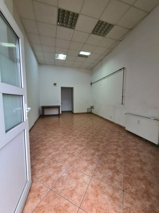 Spațiu de ÎNCHIRIAT CENTRAL - Poză 4