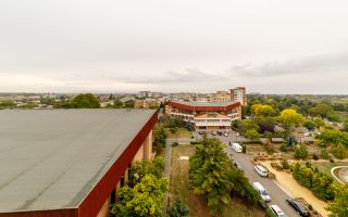 VÂNDUT!!! Apartament spațios cu 3 camere, zona Polivalentă - Poză 10